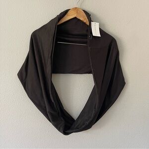 Beyond Yoga Sport Pocket Infinity Scarf Black/Brown